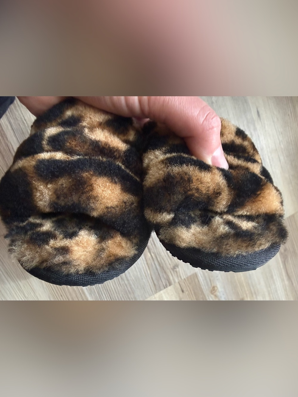 Toddler sz 8 UGG Fluff Yeah Leopard/Panther Slide - Picture 6 of 6